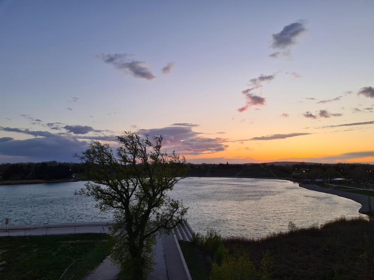 Lakeside Provence - Appartement 4 Etoiles Face Au Lac De Монте Екстер'єр фото